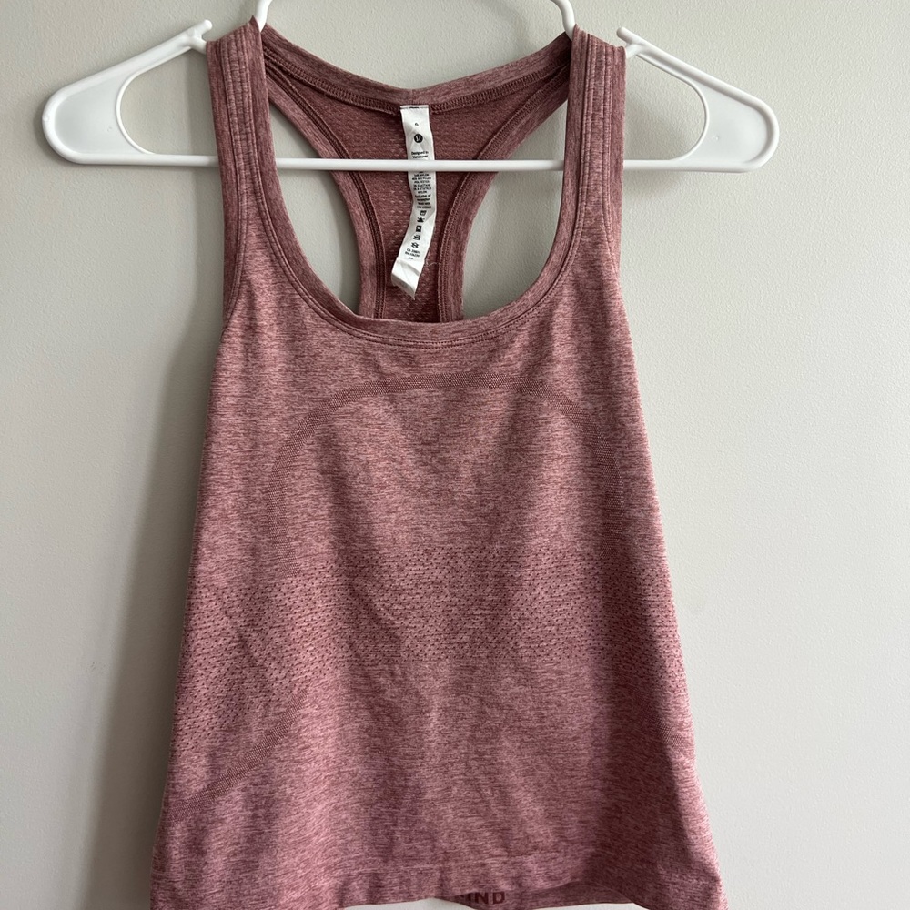 Super cute! Barley worn and in great condition.